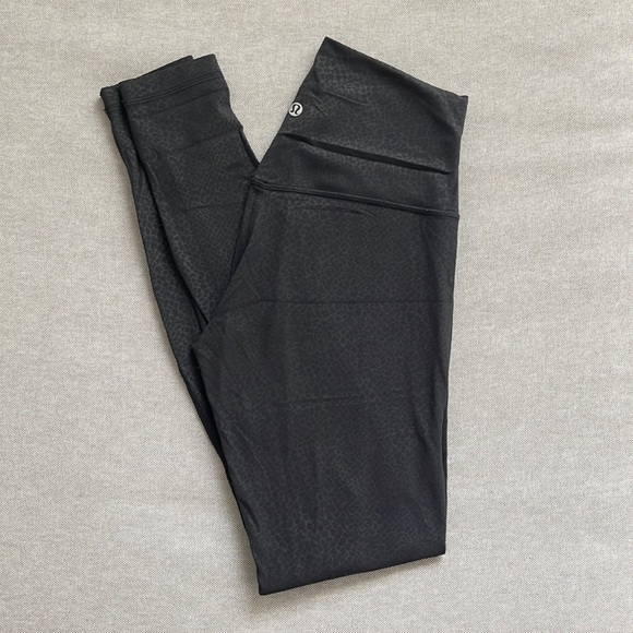 Lululemon Legging - Picture 1 of 5
